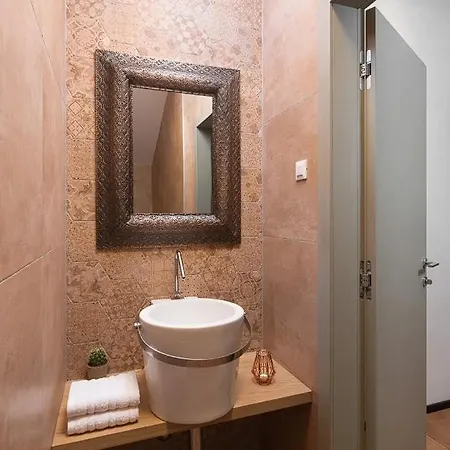 Beautiful ! 4 Bedrooms !!! *
