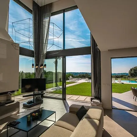 Vikendica Beautiful ! 4 Bedrooms !!! *
