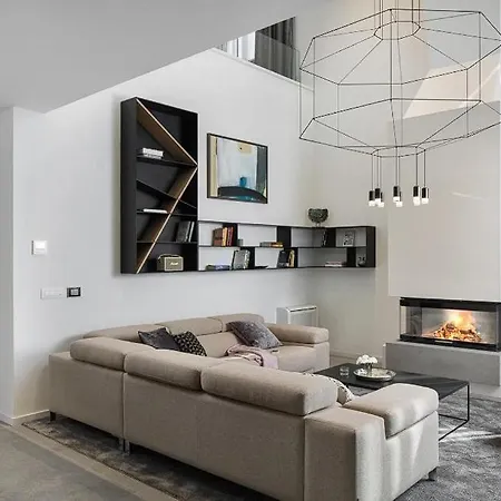 Beautiful ! 4 Bedrooms !!! * Vintijan