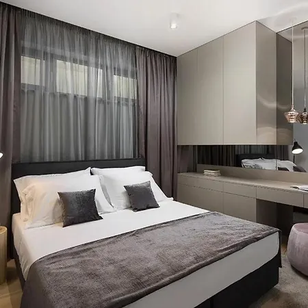 Beautiful ! 4 Bedrooms !!! *