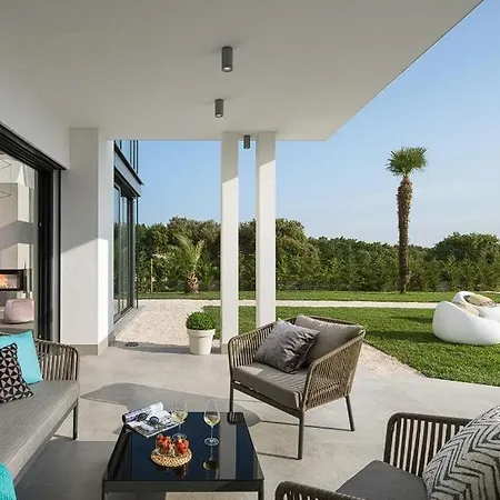 Beautiful ! 4 Bedrooms !!!